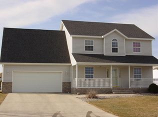 1914 8th St SE, East Grand Forks, MN 56721