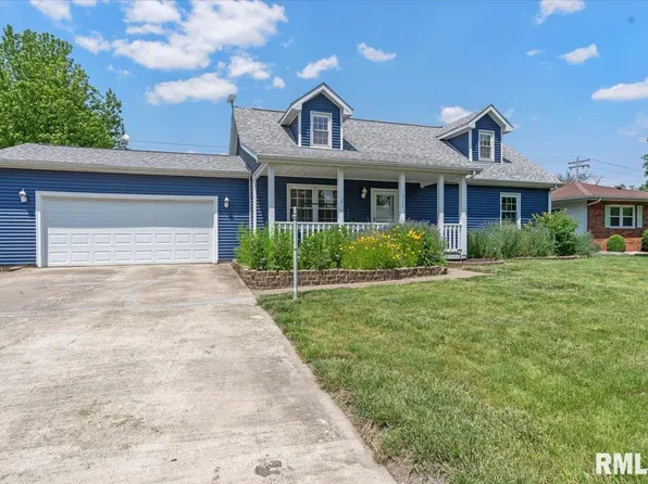 1212 W Jefferson St, Auburn, IL 62615