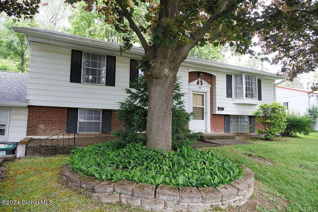 1st image of 107 Davies Lane