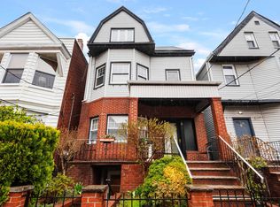 8 Cooper Pl, Weehawken, NJ 07086