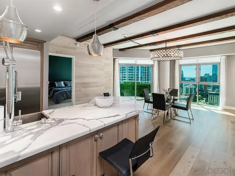 801 Ash St #1303 — Photo 2