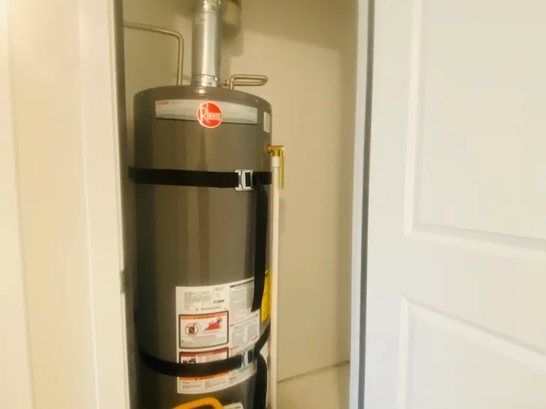 522 S 800 W — Photo 16