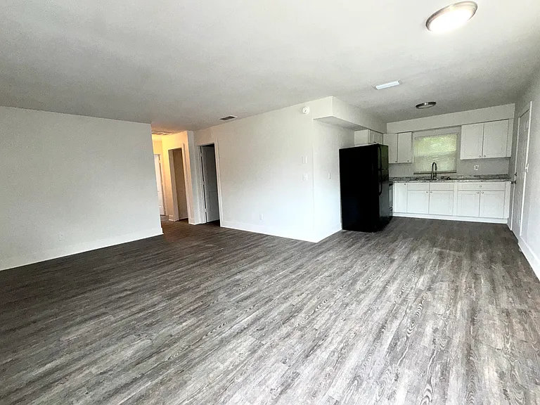 15117 Willow Way — Photo 3