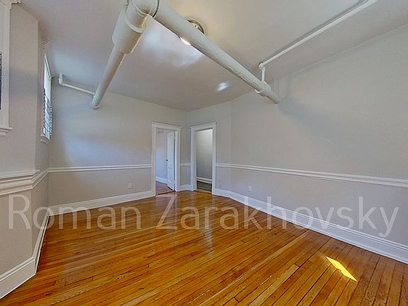4th image of 208 Kelton St #B