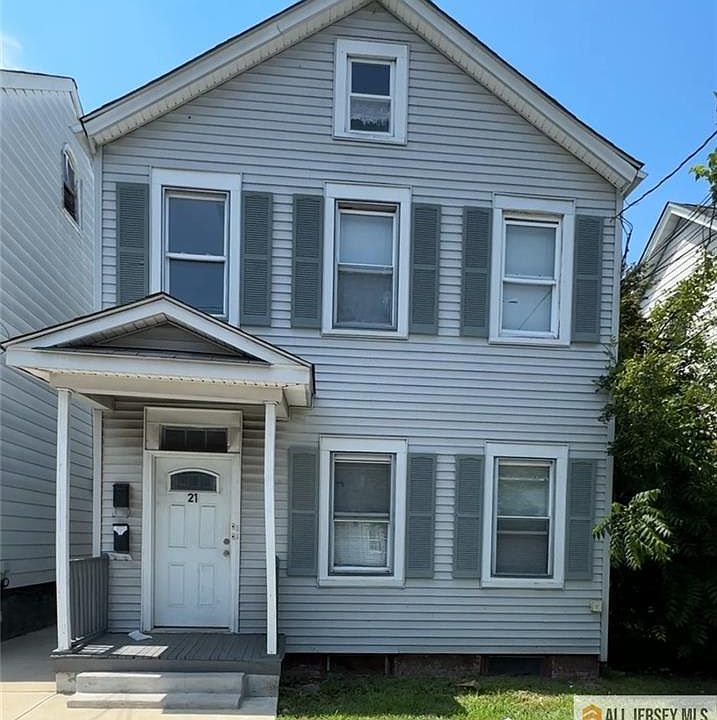 1st image of 21 Courtland St