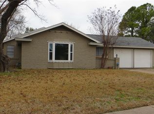 1722 Bristol Ct S, Irving, TX 75062