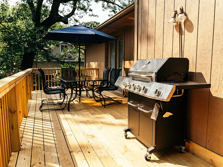 Outdoor patio (main level)