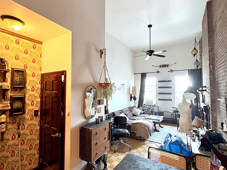 751 Manhattan Ave #4R — Photo 3