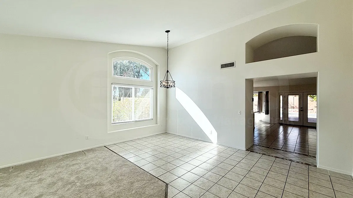 4 bed, 2.0 bath, 1972 sqft, $3,250 — Photo 3