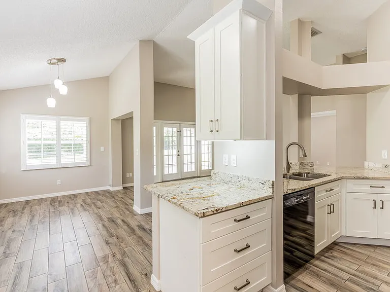 2308 Kenwick Dr — Photo 6