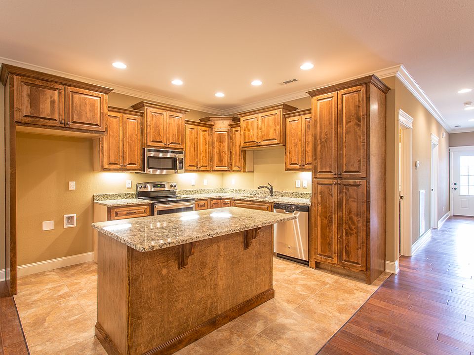 1st image of 206 Thistlewood Dr