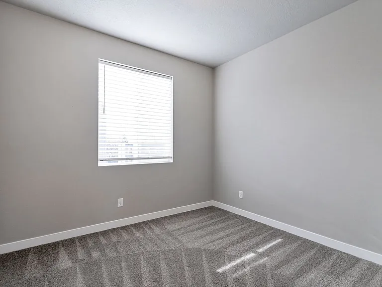 1666 S 225 W — Photo 8