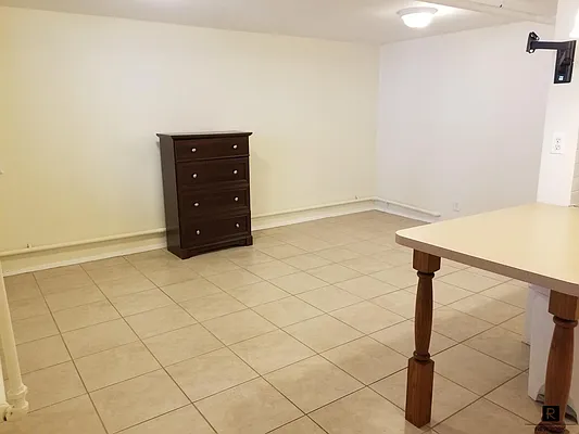 Rented by R New York | media 39