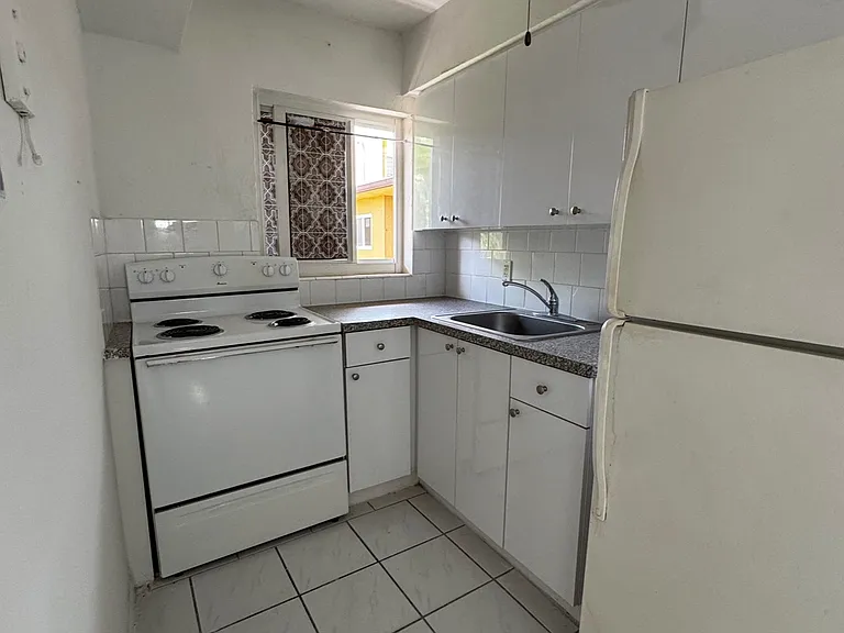 6565 W 2nd Ct #20 — Photo 8