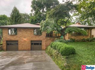 824 Parkwood Ln, Omaha, NE 68132