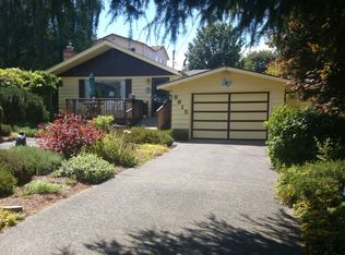 8915 30th Ave NW, Seattle, WA 98117