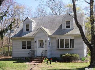 127 Bellport Ave, Medford, NY 11763