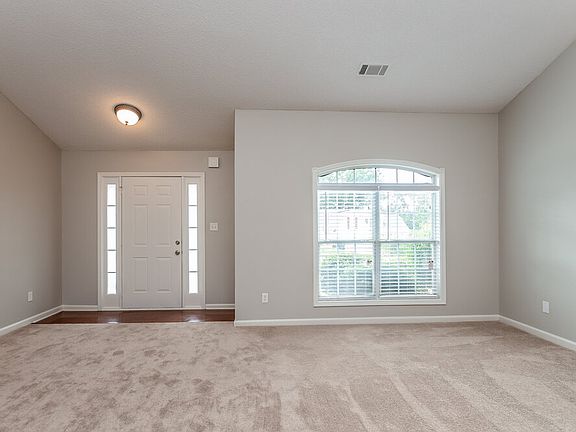 3rd image of 318 The Gables Dr