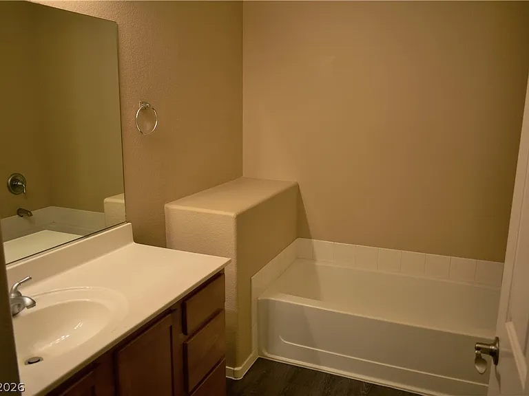 2291 W Horizon Ridge Pkwy #5128 — Photo 5