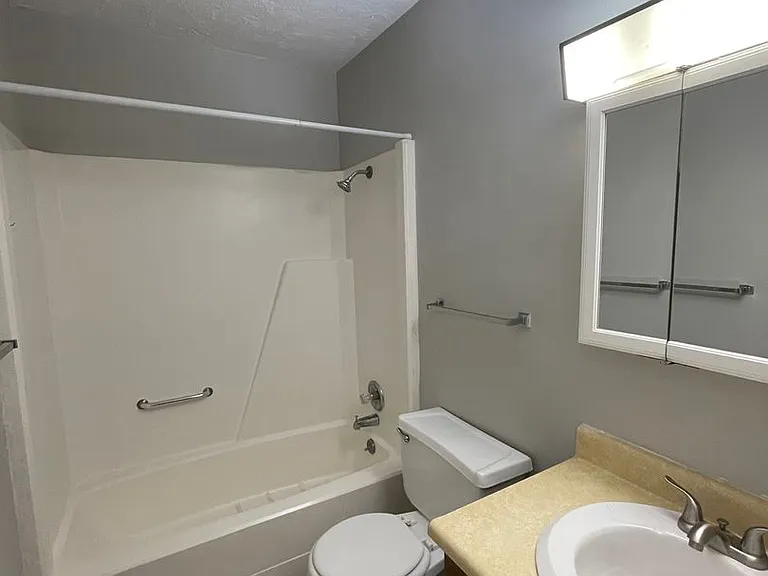 Ironwood Apartments — Photo 21