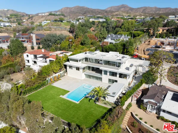 15920 Alcima Ave, Pacific Palisades, CA 90272