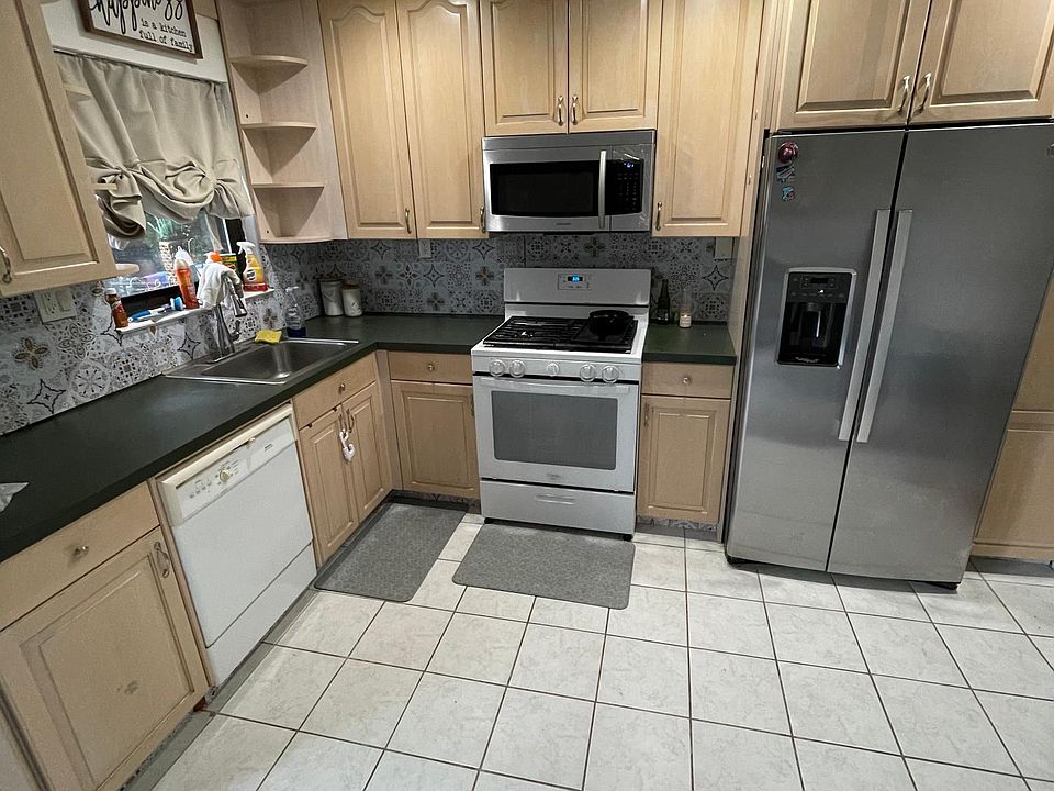 1st image of 219 Revere Ave #2