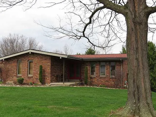 132 Sheffield Dr photo 1