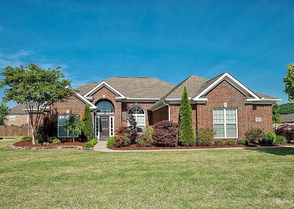Gorgeous home in Cobblestone Cove