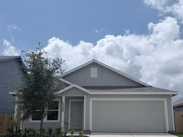 15700 Plum Brook Dr, Conroe, TX 77303