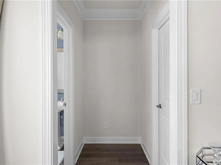 2042 Violet Ln — Photo 30