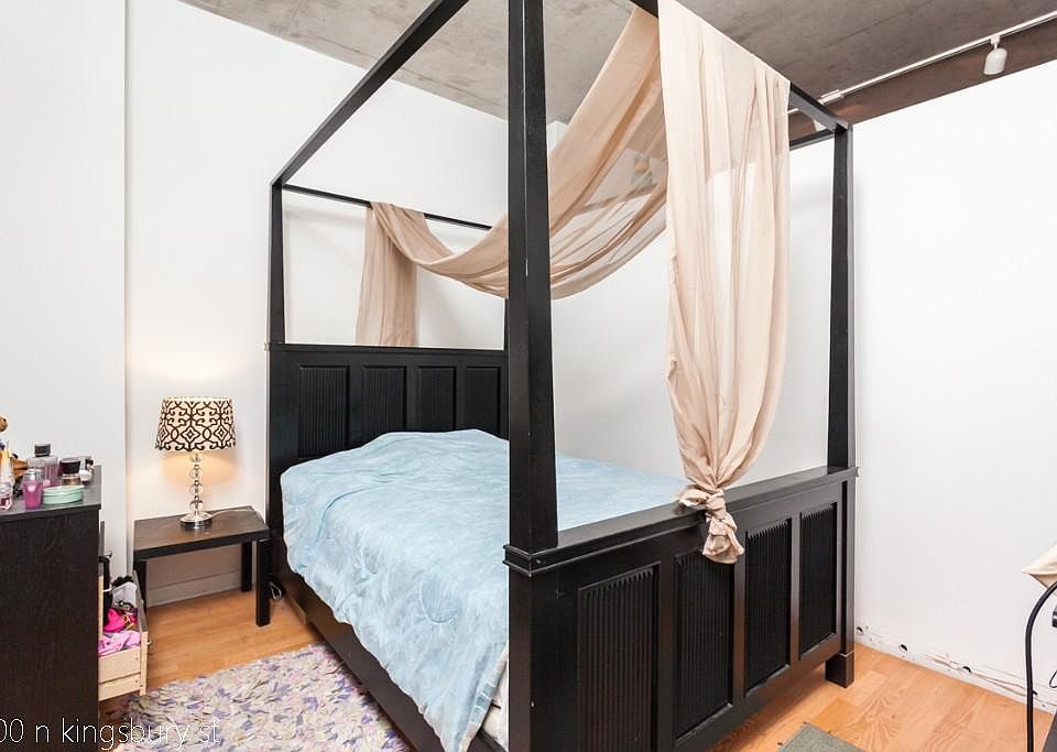 1st image of 1000 N Kingsbury St #211