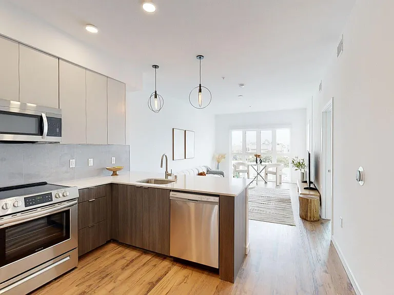 1855 Westwood Blvd — Photo 17