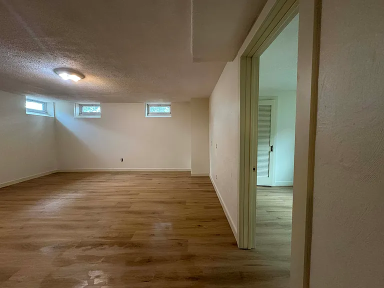 660 S Alcott St — Photo 6