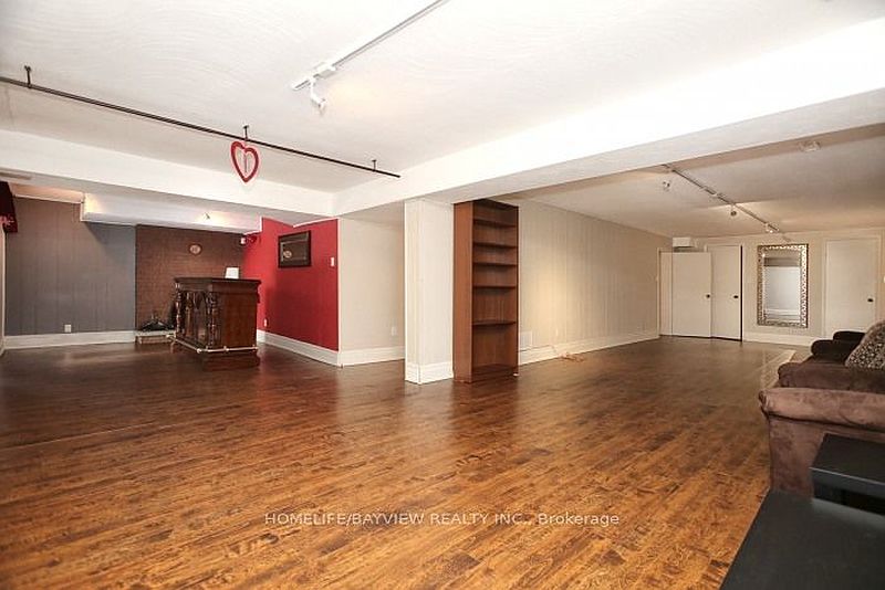 Toronto House for rent - 4 Bedrooms — photo 22