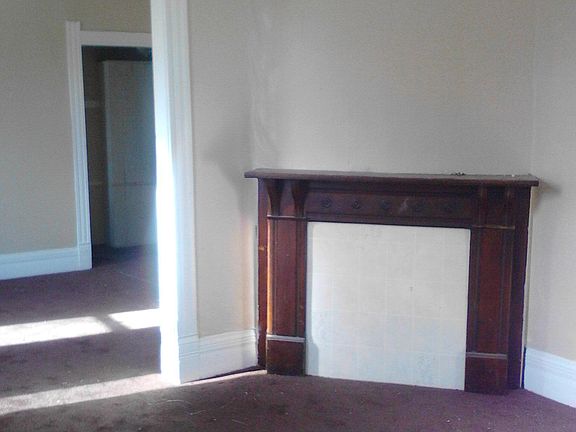 3rd image of 250 S Walnut St