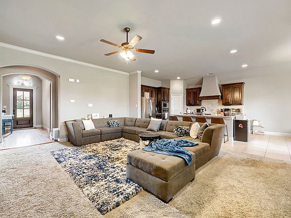 4th image of 109 Mountain Vista Dr