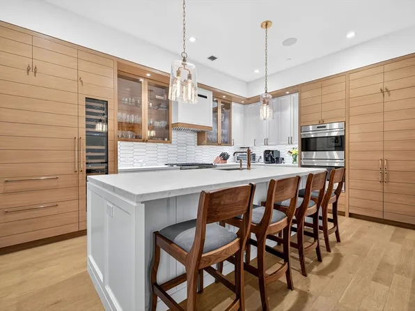 45 Temple St Unit 408, Boston, MA 02114