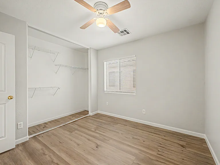 2435 E Olivine Rd — Photo 9