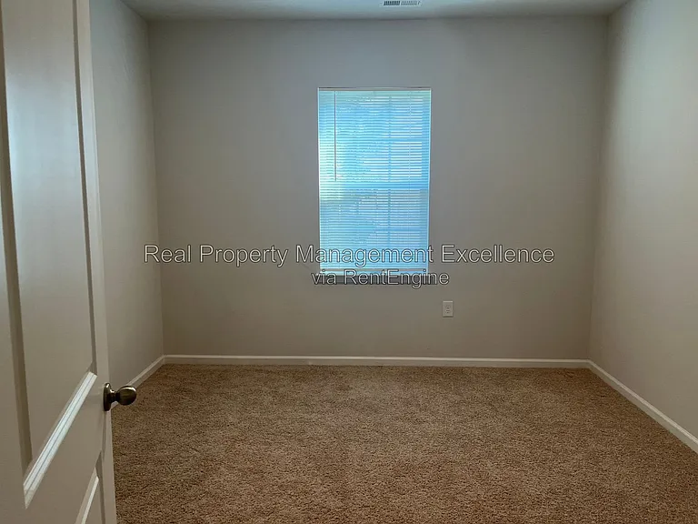 248 Lothian — Photo 18