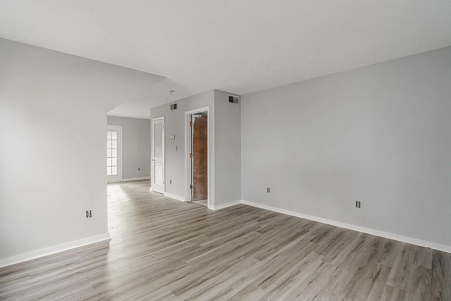 3 bed, $2,850 — Photo 4