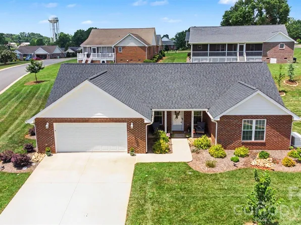 105 Kingston Pl, Spindale, NC 28160