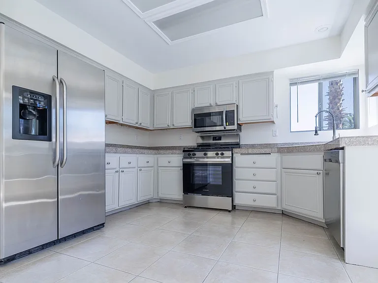 1143 Adelman Dr — Photo 9
