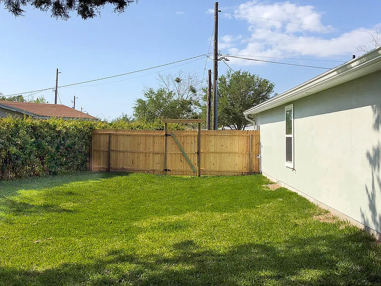 707 Amberjack Ln — Photo 25