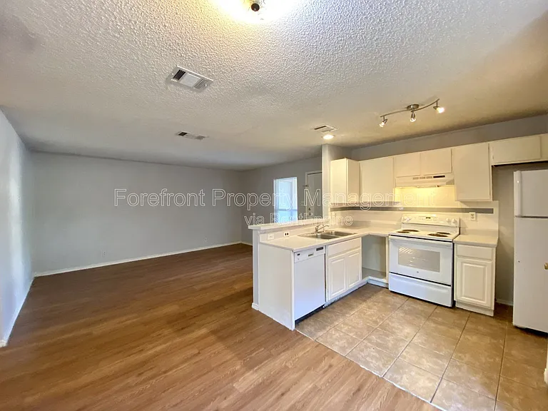 5225 Meadow Fld #1 — Photo 16