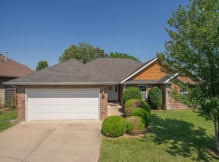 3112 W Melbourne St, Springfield, MO 65810