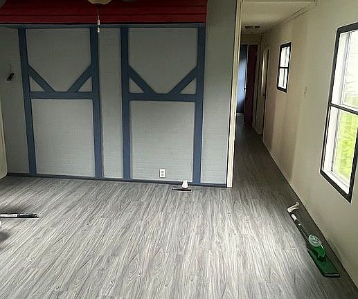 4th image of 306 Greenview Rd