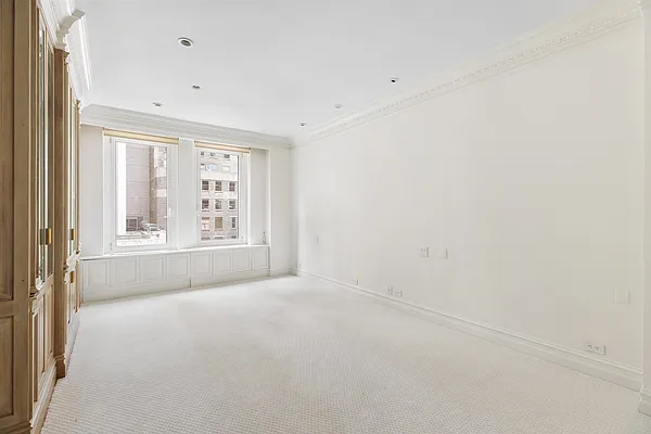 Sold by Compass | media 8