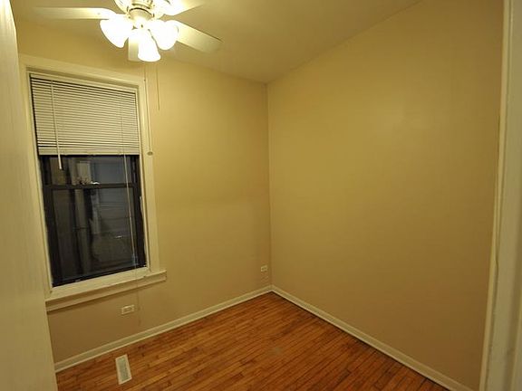 5th image of 1503 N Paulina St APT 1R
