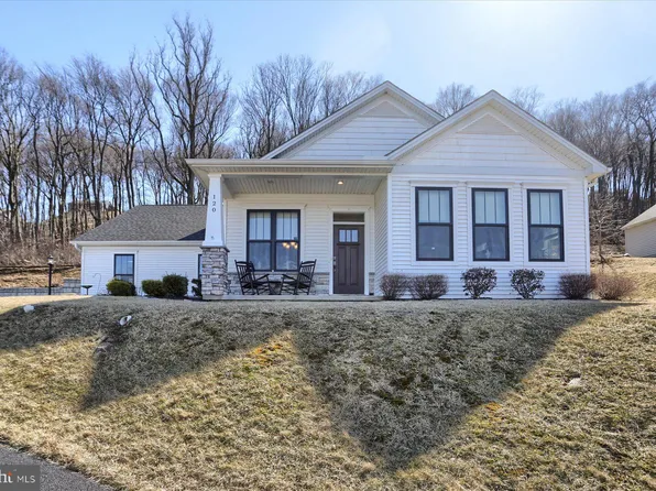 120 Kittochtinny Dr, Marysville, PA 17053