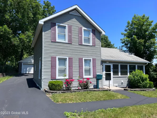 23 Hawk St, Cohoes, NY 12047